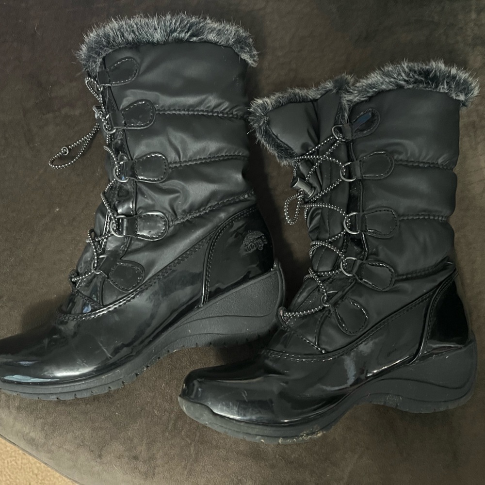 Women’s Totes rain boots